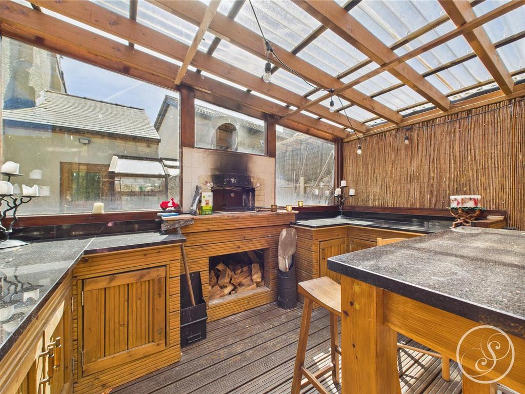Out door kitchen