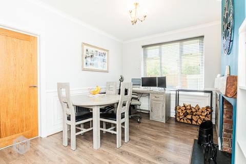 24 Ellenbrook Road, Worsley, Manchester, M28 1FZ