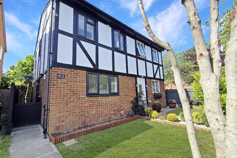 8 Belsham Place, Luton, LU2 9UT