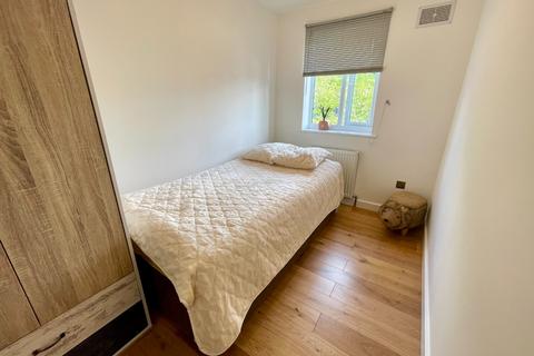 8 Belsham Place, Luton, LU2 9UT