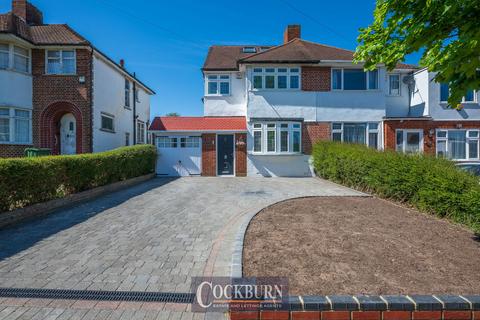 98 Domonic Drive, London, SE9 3LL