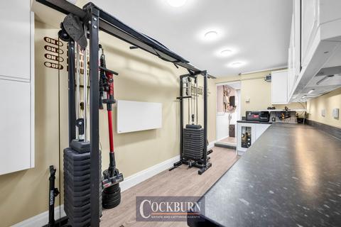 98 Domonic Drive, London, SE9 3LL