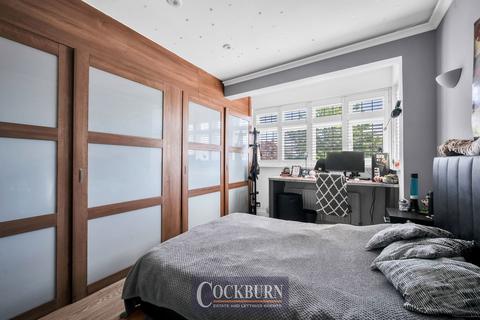 98 Domonic Drive, London, SE9 3LL