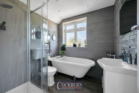 98 Domonic Drive, London, SE9 3LL