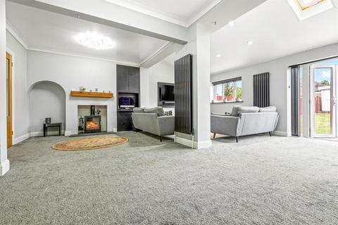 23 Alcester Drive, Leicester, LE5 6LB