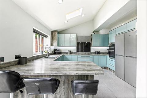 23 Alcester Drive, Leicester, LE5 6LB
