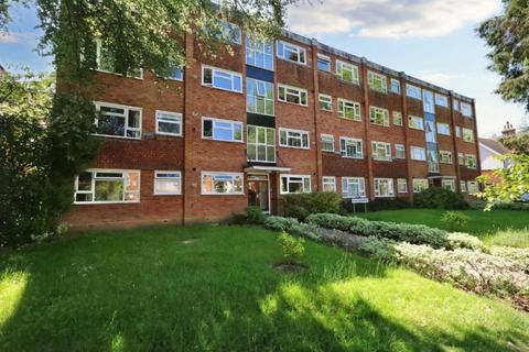 2 bedroom apartment to rent, Woodville Gardens, Surbiton KT6