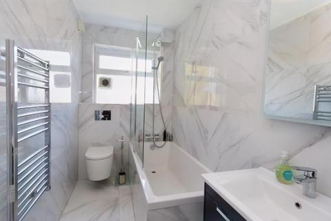 2 bedroom apartment to rent, Woodville Gardens, Surbiton KT6