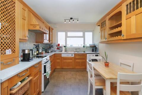 2 bedroom apartment to rent, Woodville Gardens, Surbiton KT6