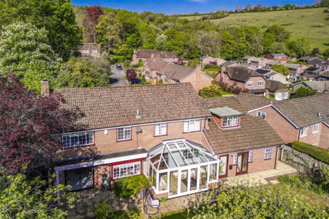 19 Hill Gardens, Streatley, Reading, RG8 9QF
