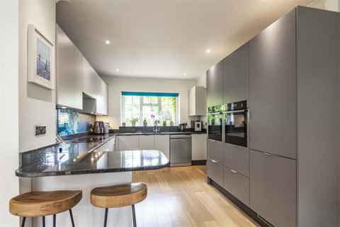 19 Hill Gardens, Streatley, Reading, RG8 9QF