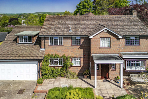 19 Hill Gardens, Streatley, Reading, RG8 9QF