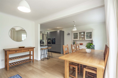 19 Hill Gardens, Streatley, Reading, RG8 9QF
