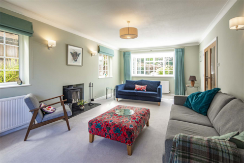 19 Hill Gardens, Streatley, Reading, RG8 9QF