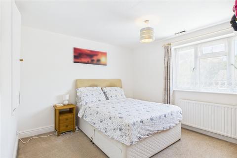 32 Appletree Way, Owlsmoor, Sandhurst, GU47 0UD