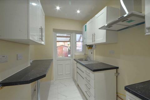3 bedroom end of terrace house to rent, Nelson Street, East Ham