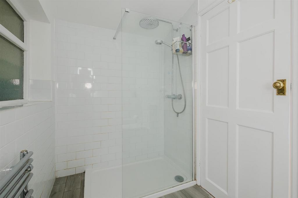 Bed 1 En Suite