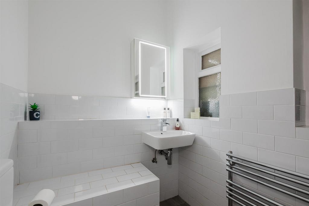 Bed 1 En Suite