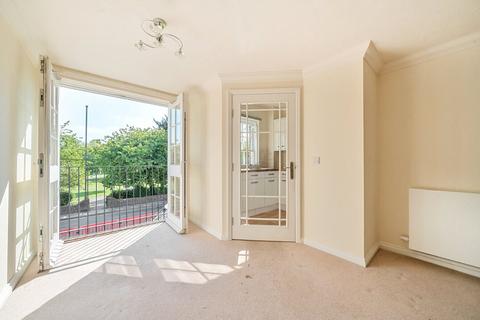 1 bedroom apartment for sale, Hawthorn Lodge, Farnham GU9