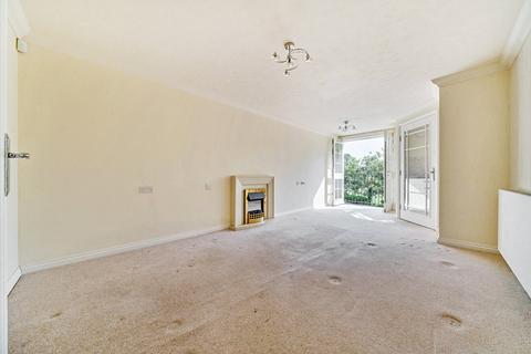 1 bedroom apartment for sale, Hawthorn Lodge, Farnham GU9