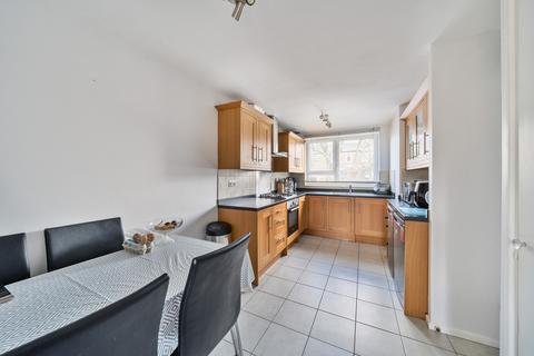 10 Stacy Path, London, SE5 7SL
