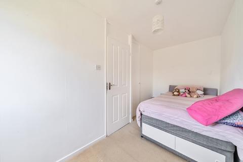 10 Stacy Path, London, SE5 7SL