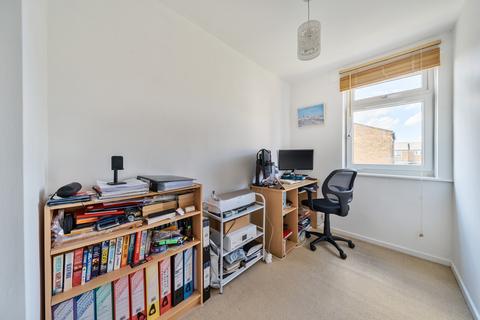 10 Stacy Path, London, SE5 7SL