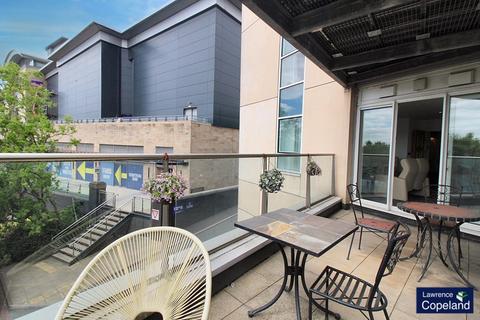 2 bedroom apartment for sale, Sovereign Point, 31 The Quays, Salford, Lancashire, M50