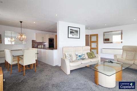 2 bedroom apartment for sale, Sovereign Point, 31 The Quays, Salford, Lancashire, M50