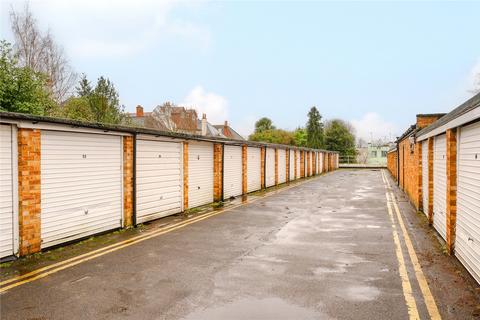 2 bedroom apartment for sale, Eaton Drive, Kingston upon Thames, KT2