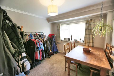 8 Beechway, Bollington, Macclesfield, SK10 5NN