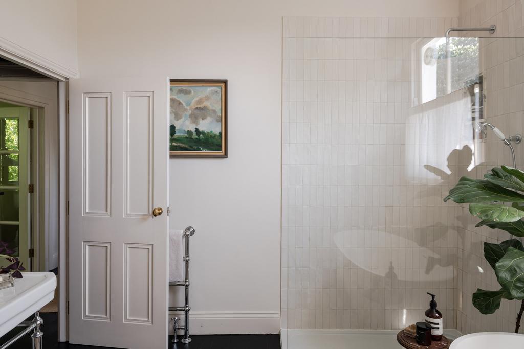 280674 - Greenwood Road, London E8 - high res -...