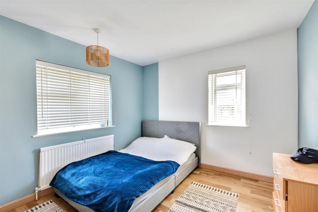 Bedroom 1 1.jpeg