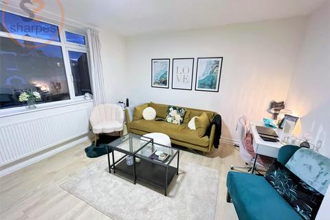 1 bedroom flat to rent, Marion Court, 55 57 Griffiths Road, Wimbledon, London