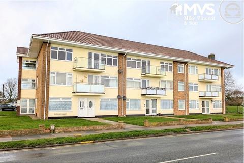 2 bedroom apartment for sale, Gunfleet Court, Marine Parade East, Clacton-on-Sea