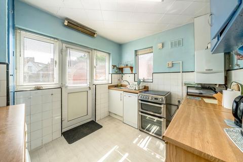 6 Cotswold Road, Hampton, TW12 3JQ