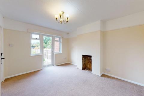 2 bedroom bungalow to rent, Stanley Road, Broadstairs, Kent, CT10