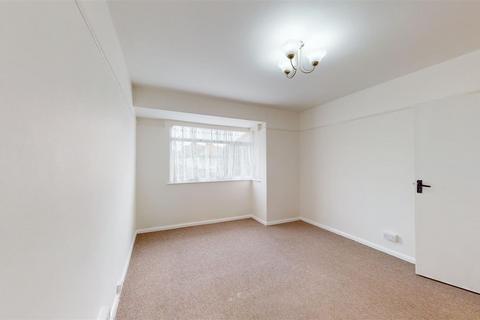 2 bedroom bungalow to rent, Stanley Road, Broadstairs, Kent, CT10