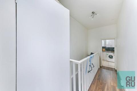 undefined, Arthur Road, Wimbledon, SW19