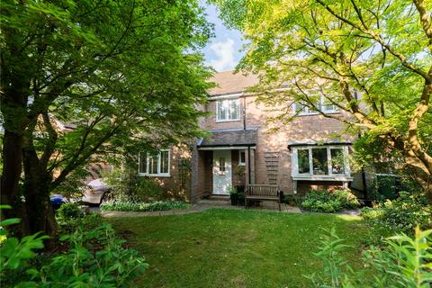 Maples Palm Hall Close, Winchester, SO23 0JL