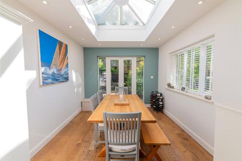 Maples Palm Hall Close, Winchester, SO23 0JL