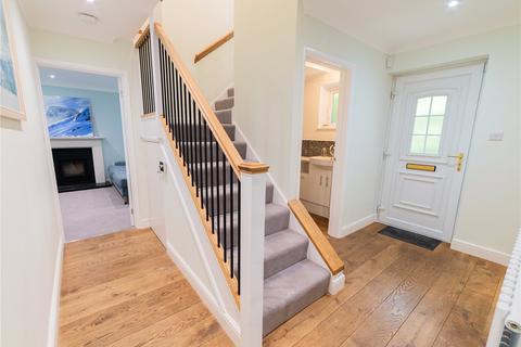 Maples Palm Hall Close, Winchester, SO23 0JL