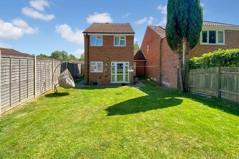 3 bedroom link detached house for sale