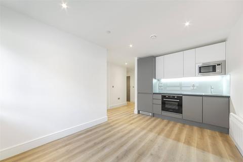 Studio to rent, Wood Street, West Sussex RH19