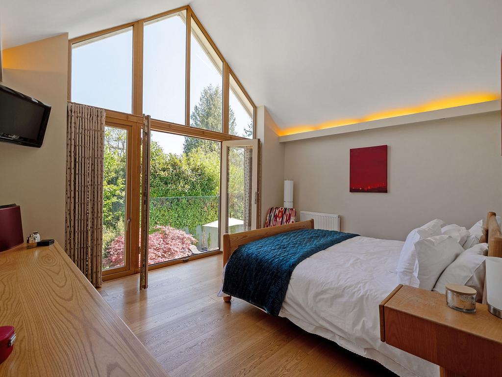 Principal bedroom