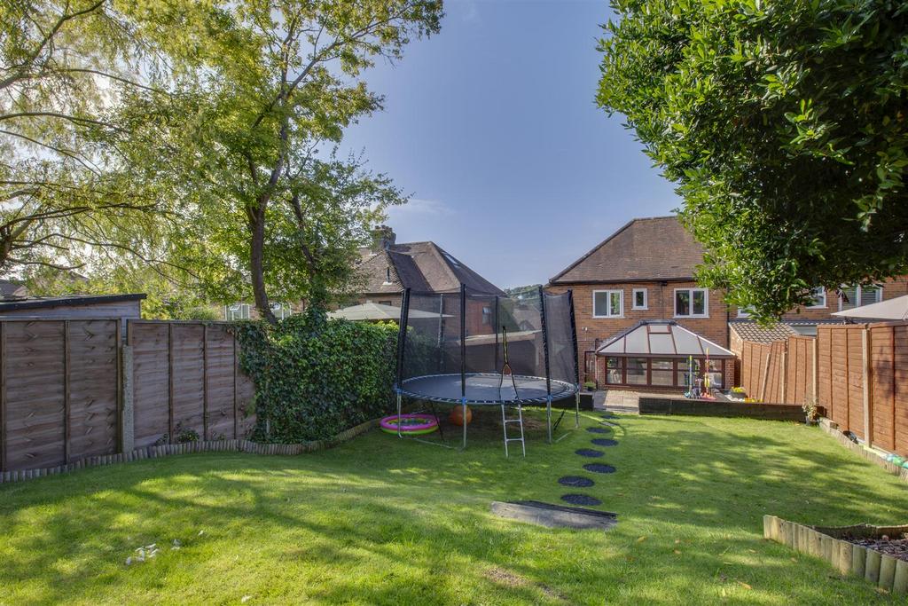 37 Southfield Road, HP13 5 JZ-12.jpg