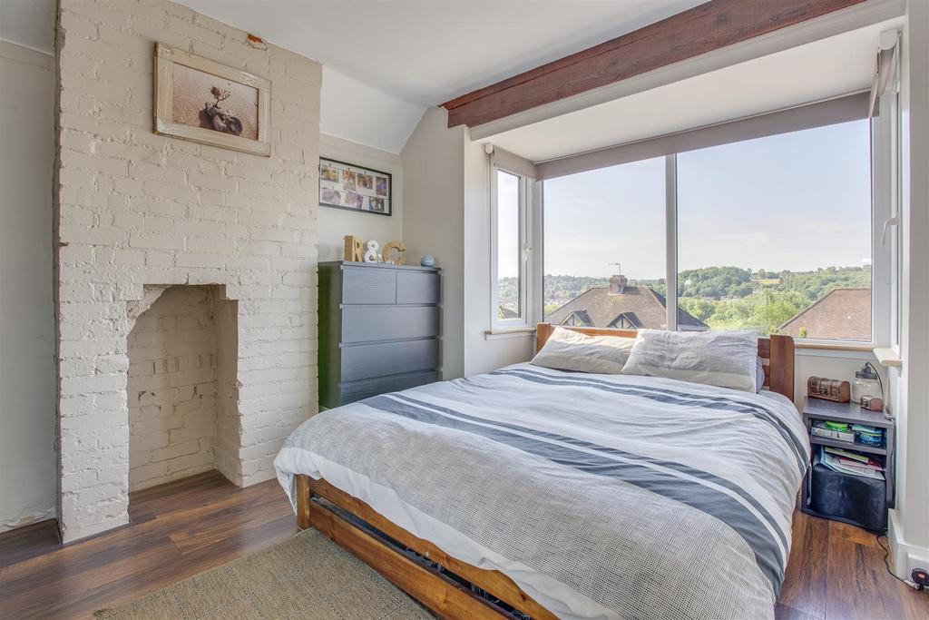37 Southfield Road, HP13 5 JZ-3.jpg