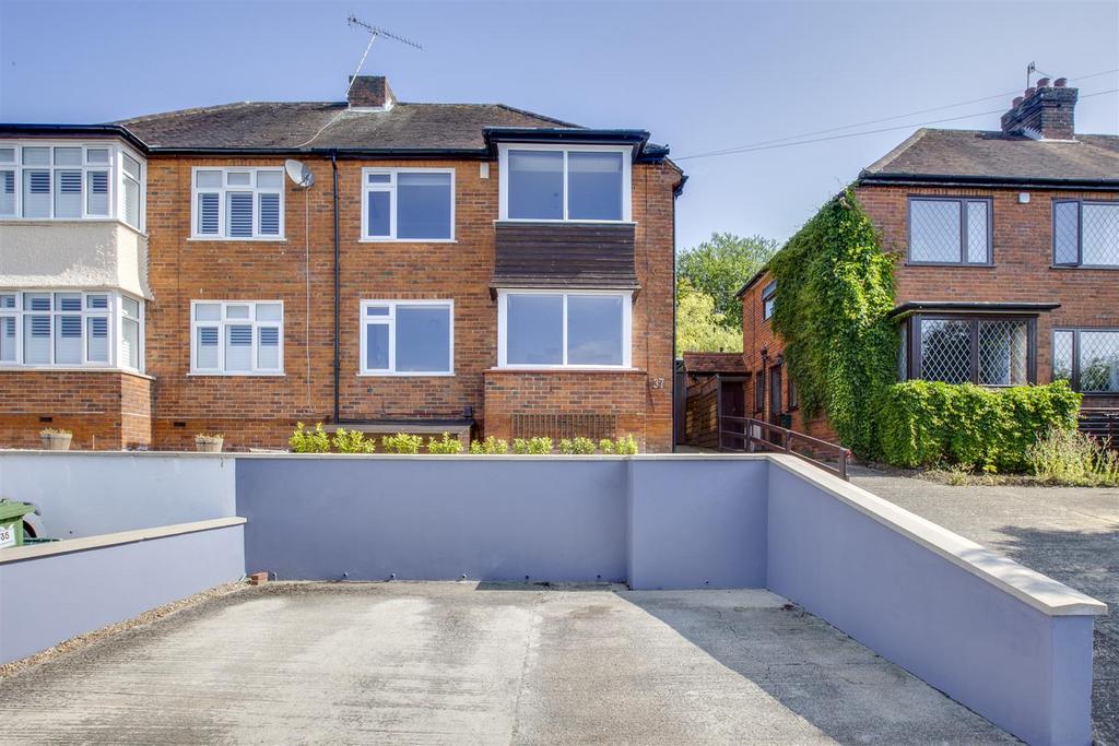 37 Southfield Road, HP13 5 JZ-14.jpg