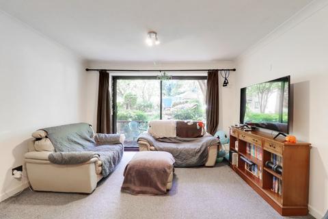34 Campion Close, Croydon, CR0 5SN