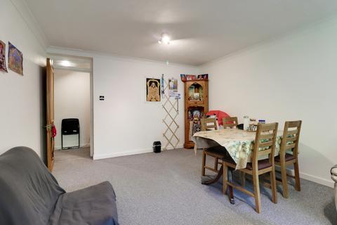 34 Campion Close, Croydon, CR0 5SN